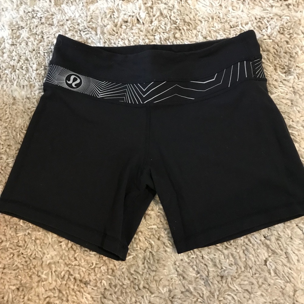 Lululemon shorts sz 6